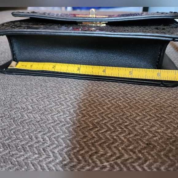 Black and Gold Alligator Print Crossbody Purse NWOT - Picture 9 of 9